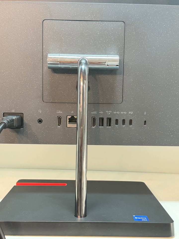 AIO Lenovo ThinkCentre Neo 24" | Intel i5-12500H | 16GB RAM DDR5 | 512GB SSD