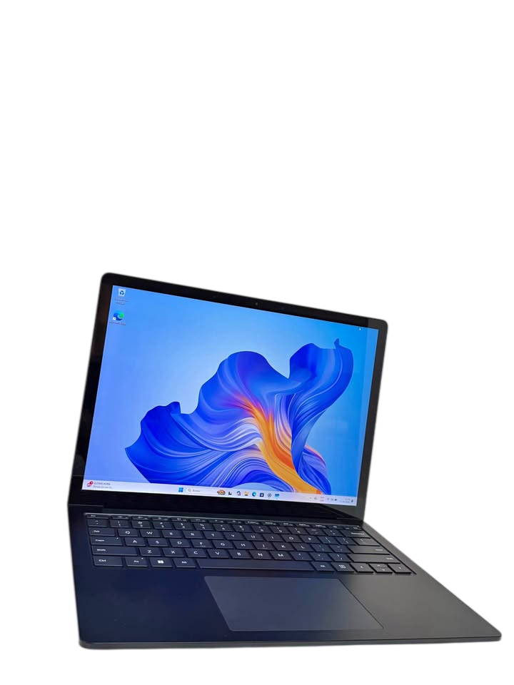 Microsoft Surface Book 4 | i7-11va Gen | 32GB RAM | 1TB SSD | Pantalla Táctil - Openbox