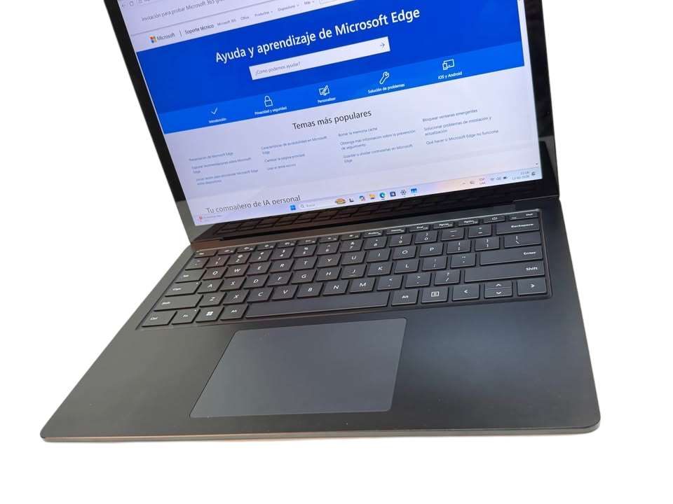 Microsoft Surface Book 4 | i7-11va Gen | 32GB RAM | 1TB SSD | Pantalla Táctil - Openbox