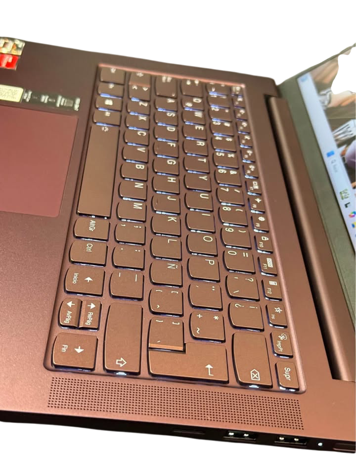 LENOVO YOGA RYZEN 5 512GB SSD 8GB RAM