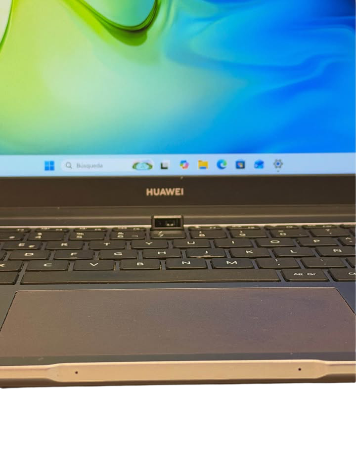 HUAWEI MateBook D15 | 15" Pulgadas | i5-11va Gen | 16GB RAM | 512GB SSD | Gráfica Dedicada - Grado A+