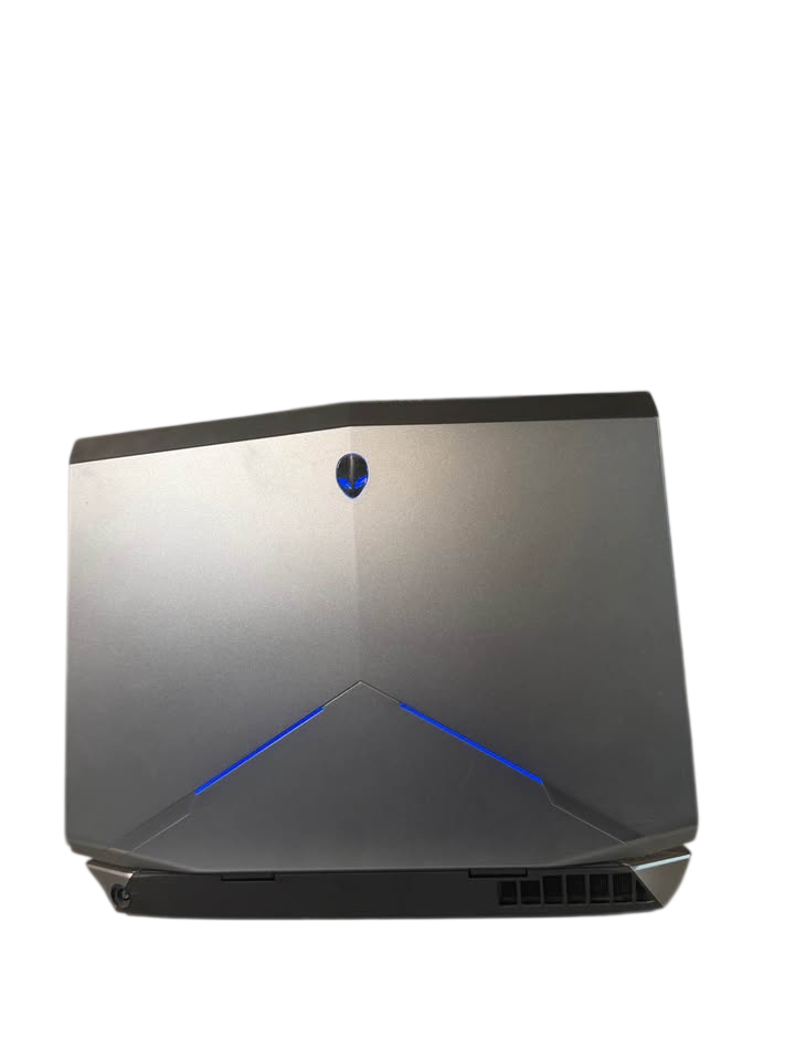 Alienware 15" | Intel i5 4-ta Gen | NVIDIA 1GB | Batería Nueva | Completo en Caja