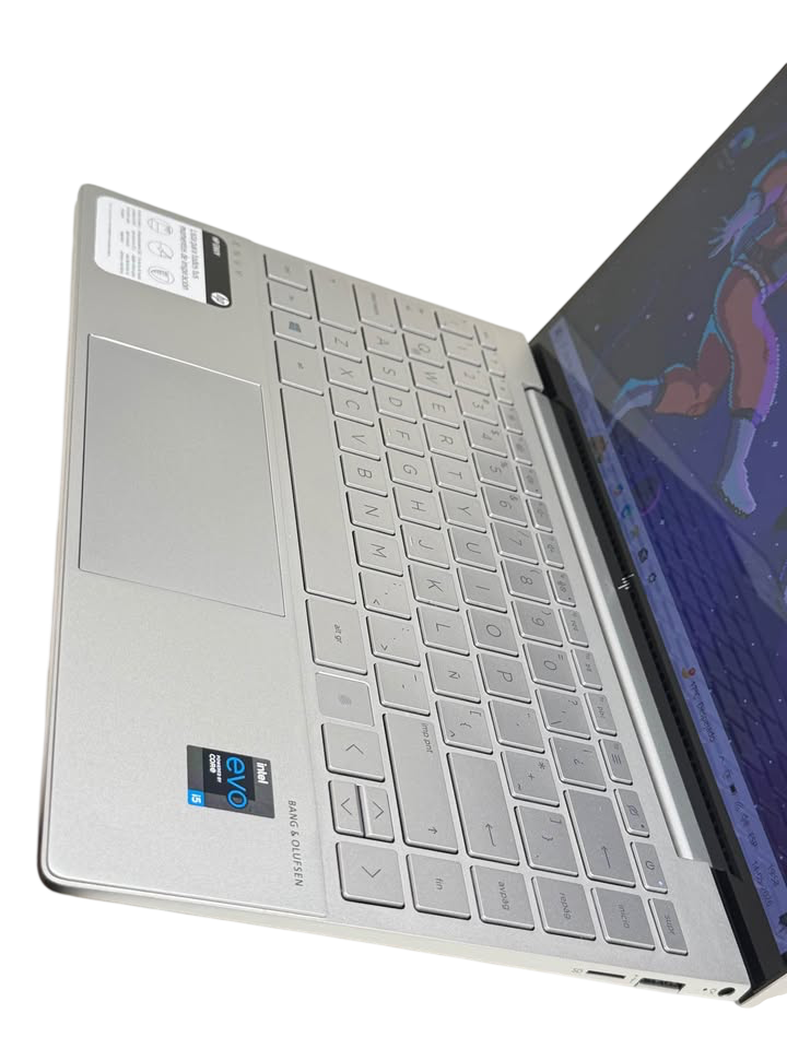 HP ENVY 13" Premium | i5-11va Gen EVO | 8GB RAM | 256GB SSD | Chasis Aluminio - Grado A+